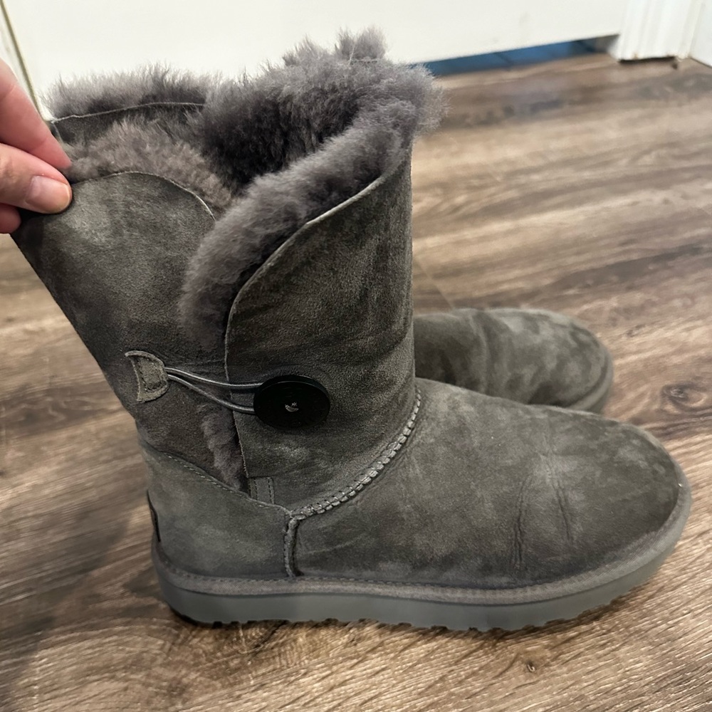 Ugg Bailey Button - image 3
